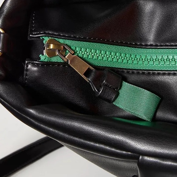 BNWT Anthropologie Puffed Tote Bag in black - Picture 3 of 4